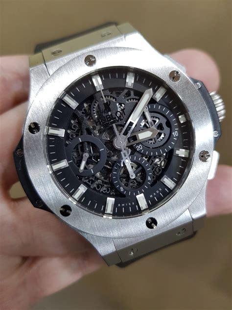 hublot big bang aero bang carbon|hublot big bang skeleton.